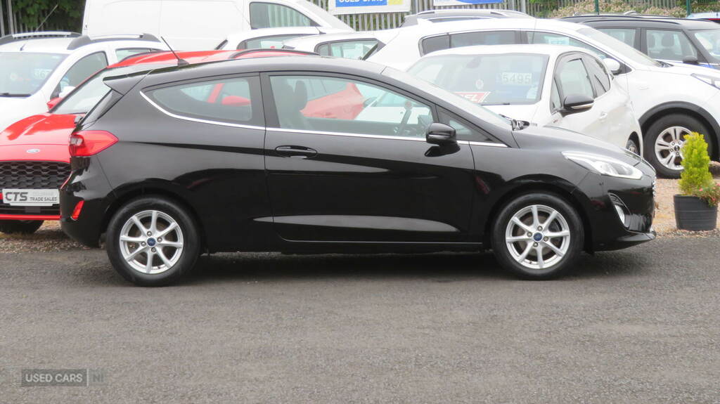 Ford Fiesta 1.1 Zetec Black #4