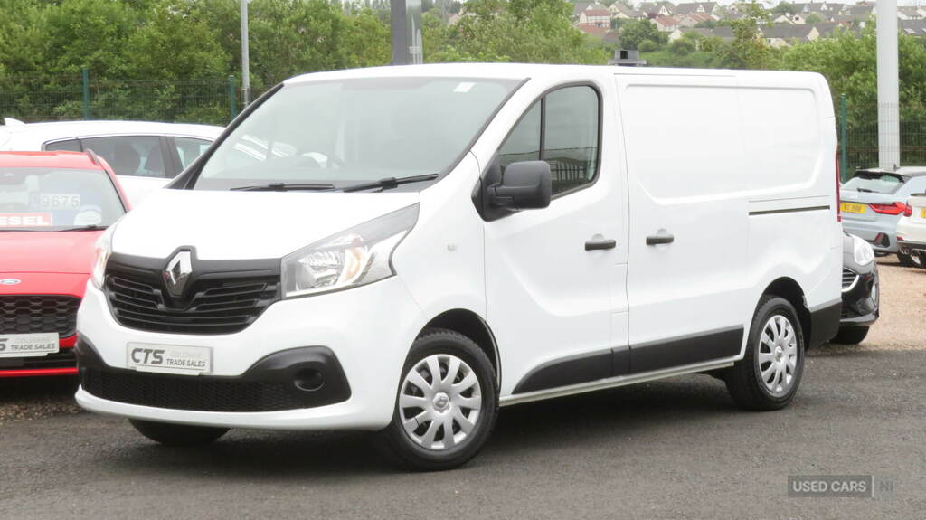 Renault Trafic 1.6 Dci Energy 27 Business Swb Standard Roof Euro White #15