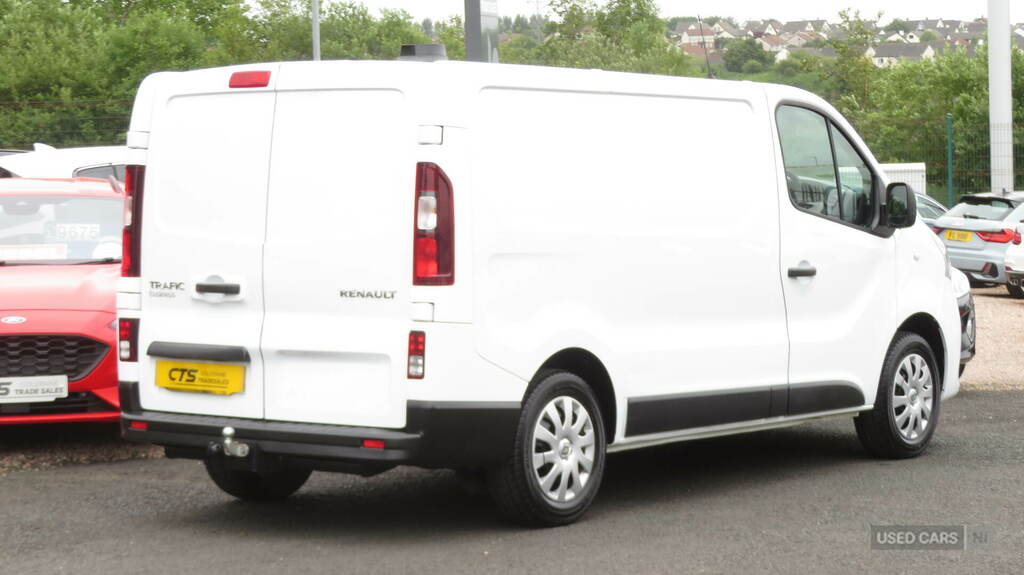 Renault Trafic 1.6 Dci Energy 27 Business Swb Standard Roof Euro White #8
