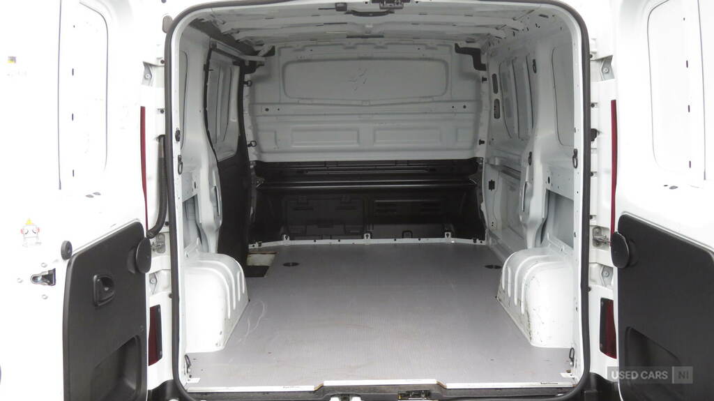 Renault Trafic 1.6 Dci Energy 27 Business Swb Standard Roof Euro White #24