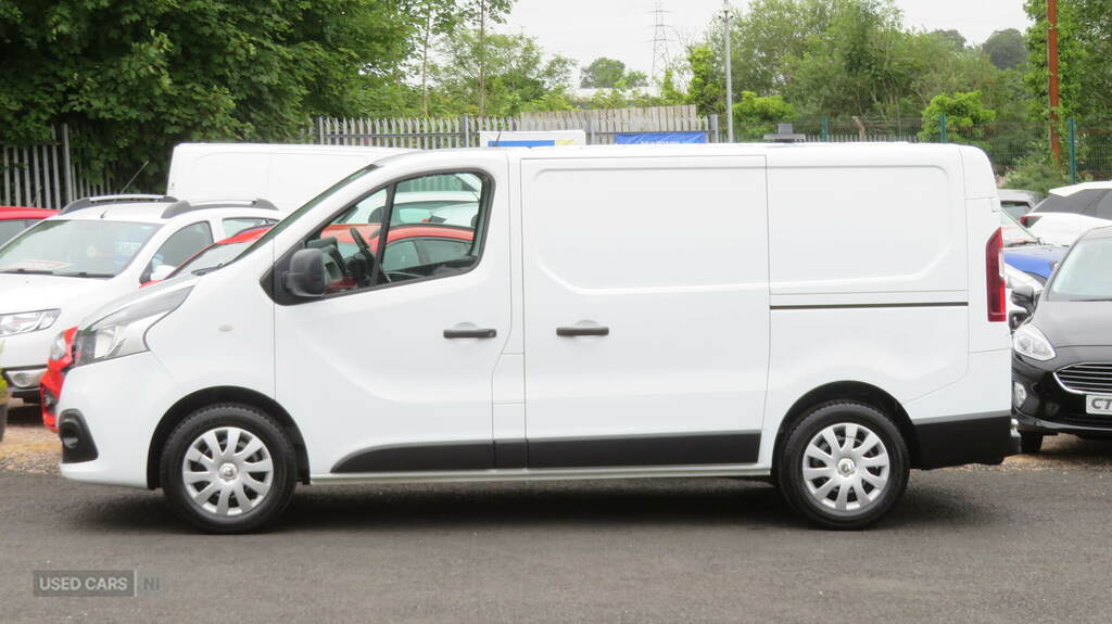Renault Trafic 1.6 Dci Energy 27 Business Swb Standard Roof Euro White #17