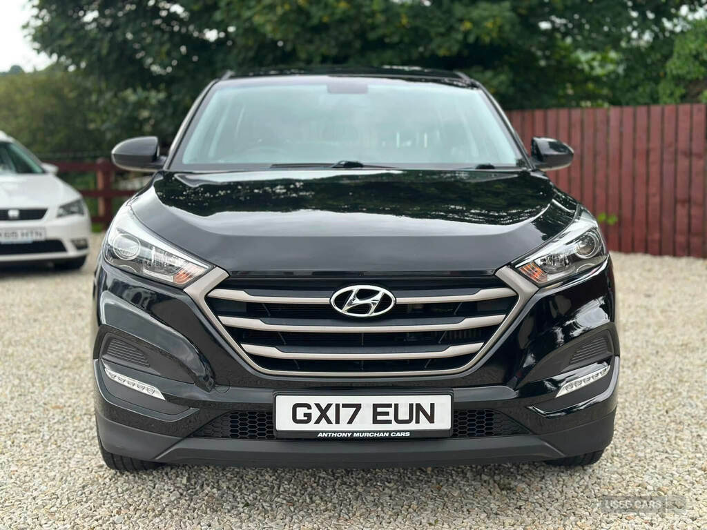 Hyundai Tucson 1.7 Crdi Blue Drive S 2Wd Black #2