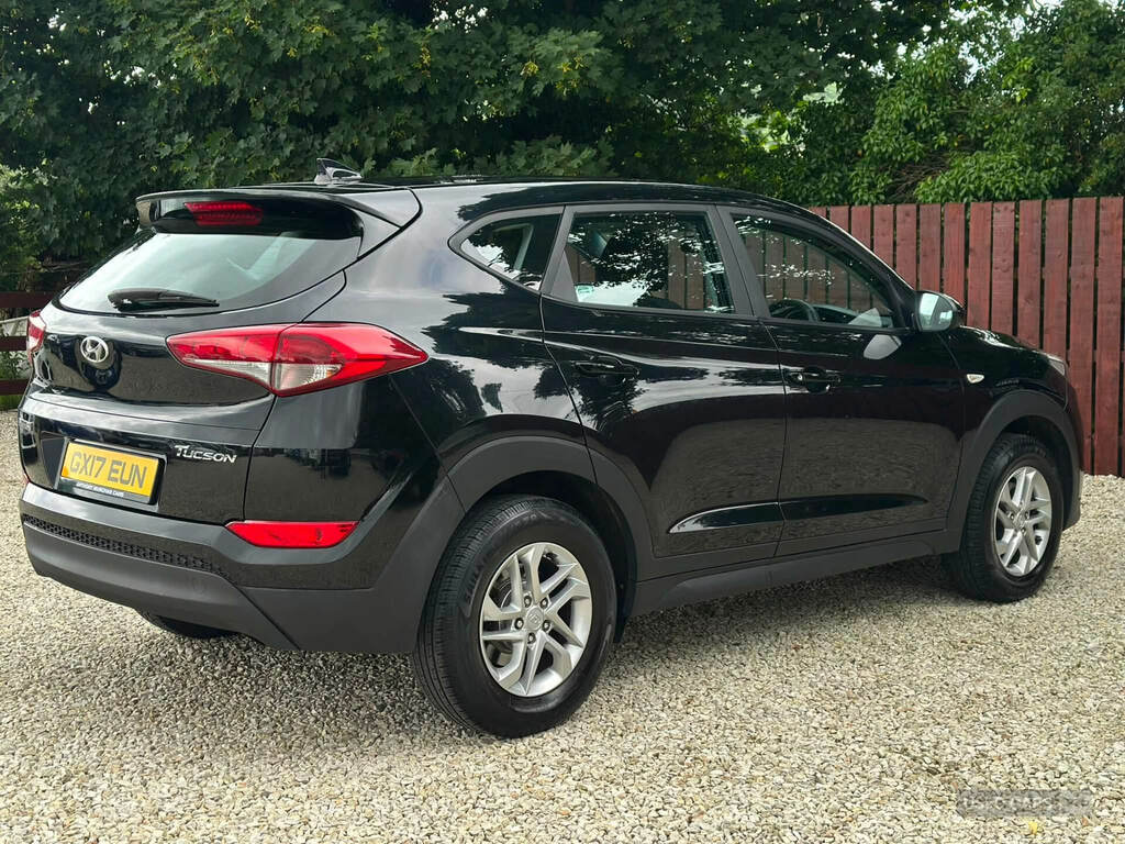 Hyundai Tucson 1.7 Crdi Blue Drive S 2Wd Black #6
