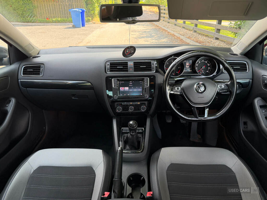 Volkswagen Jetta 2.0 Tdi Bluemotion Tech Grey #10
