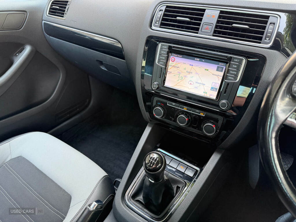 Volkswagen Jetta 2.0 Tdi Bluemotion Tech Grey #11