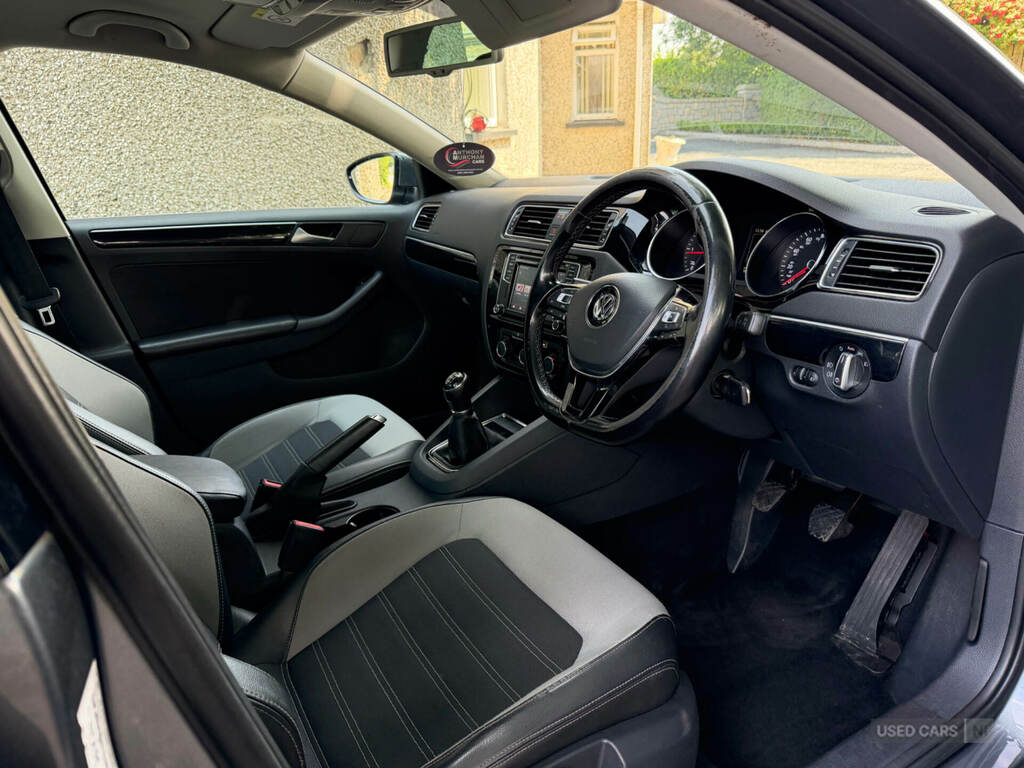 Volkswagen Jetta 2.0 Tdi Bluemotion Tech Grey #8
