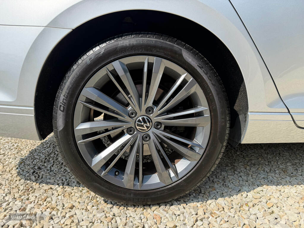 Volkswagen Passat Sel Grey #7
