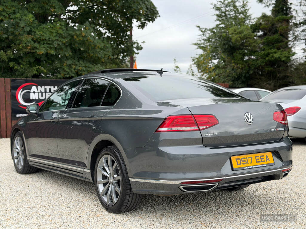 Volkswagen Passat 2.0 Tdi Scr 190 R-line Panoramic Roof Grey #4