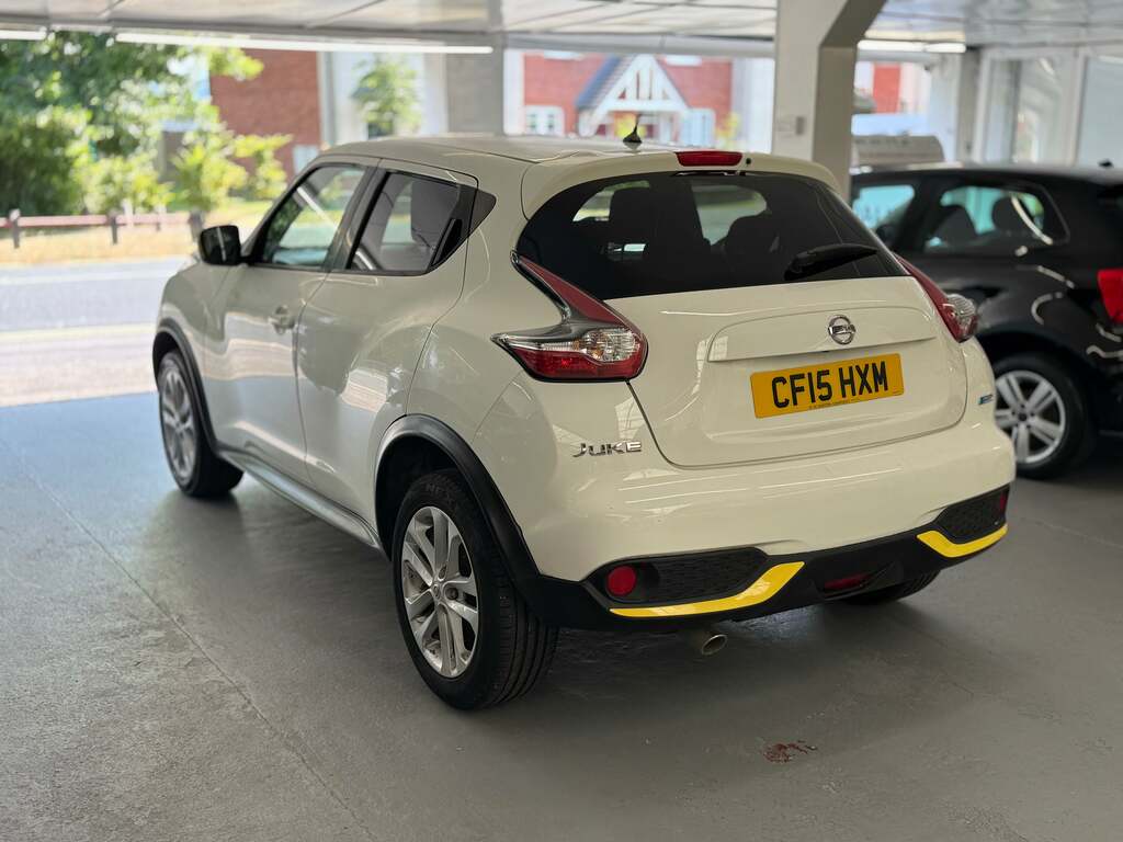 Nissan Juke Acenta Premium #4