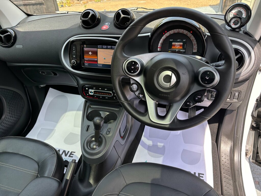 Smart Fortwo Coupe 1.0 Prime Premium Plus Coupe Twinamic White #6