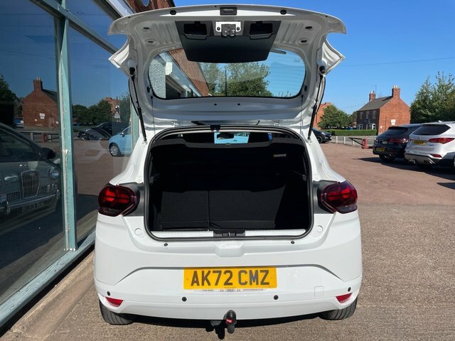 Dacia Sandero 1.0 Tce Comfort Hatchback Bi Fuel Euro White #6