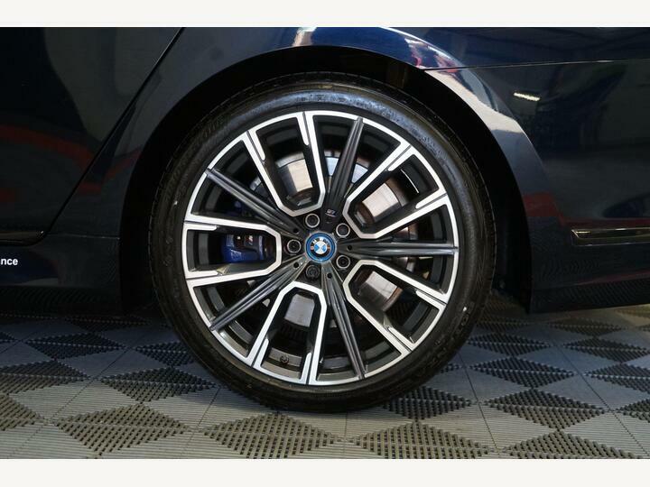 BMW 7 Series 3.0 745Le 12Kwh M Sport Xdrive Euro 6 Ss 4 EN71UJL Black #4