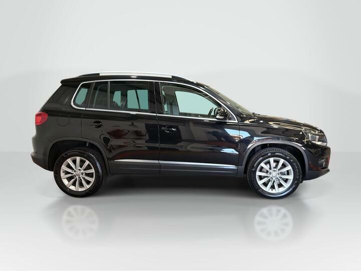 Volkswagen Tiguan Estate 2.0Tdi Bluemotion Tech Se 4Motion Dsg 2012 White #23