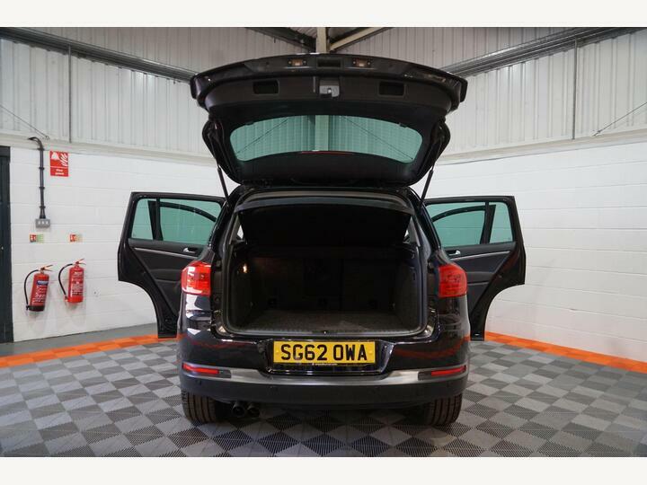 Volkswagen Tiguan Estate 2.0Tdi Bluemotion Tech Se 4Motion Dsg 2012 White #53