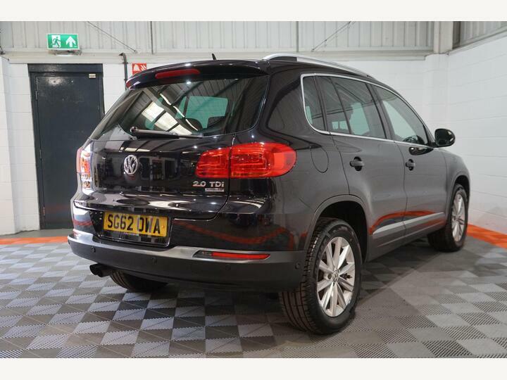Volkswagen Tiguan Estate 2.0Tdi Bluemotion Tech Se 4Motion Dsg 2012 White #26