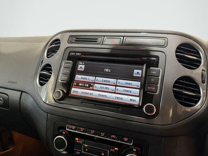 Volkswagen Tiguan Estate 2.0Tdi Bluemotion Tech Se 4Motion Dsg 2012 White #47