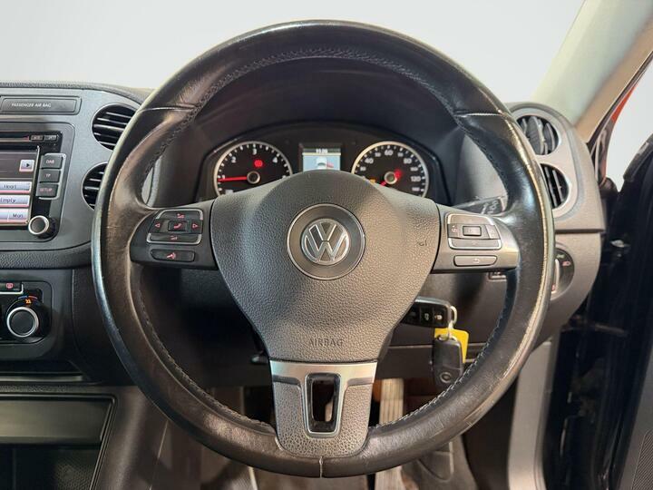 Volkswagen Tiguan Estate 2.0Tdi Bluemotion Tech Se 4Motion Dsg 2012 White #54