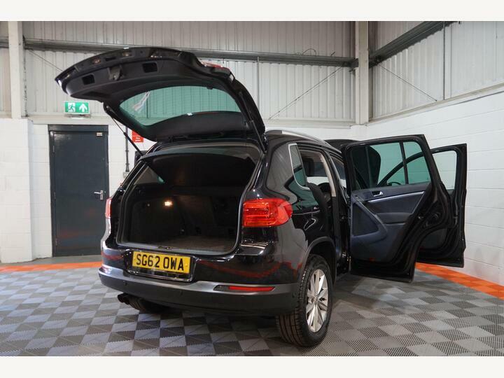 Volkswagen Tiguan Estate 2.0Tdi Bluemotion Tech Se 4Motion Dsg 2012 White #24