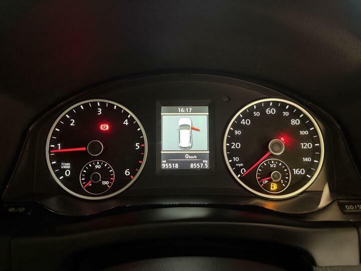 Volkswagen Tiguan Estate 2.0Tdi Bluemotion Tech Se 4Motion Dsg 2012 White #50
