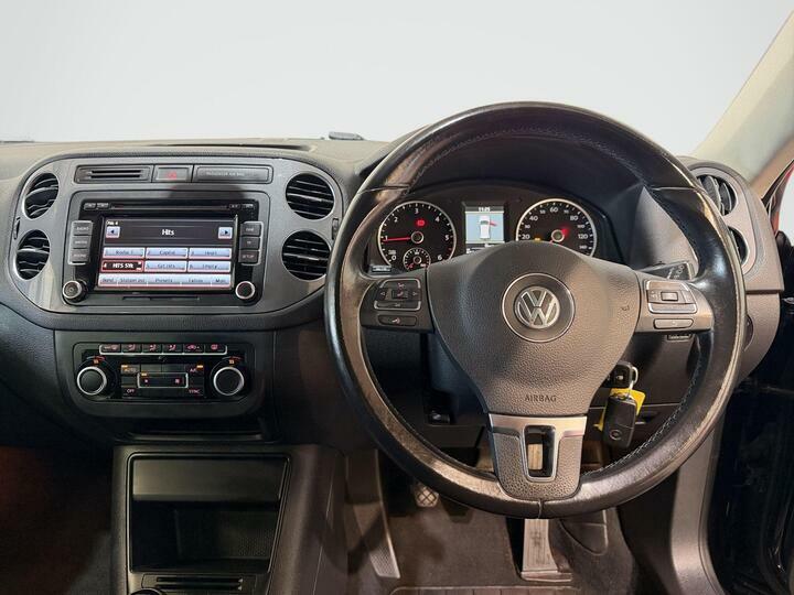 Volkswagen Tiguan Estate 2.0Tdi Bluemotion Tech Se 4Motion Dsg 2012 White #11