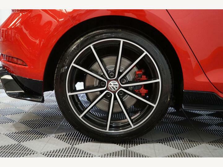 Volkswagen Golf 2.0 Tsi Gti Tcr Dsg Euro 6 Ss SE19WGZ Red #4