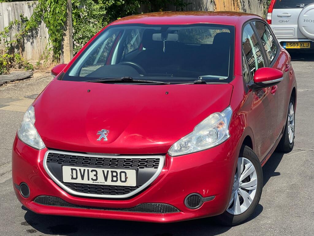 Peugeot 208 Access White #2
