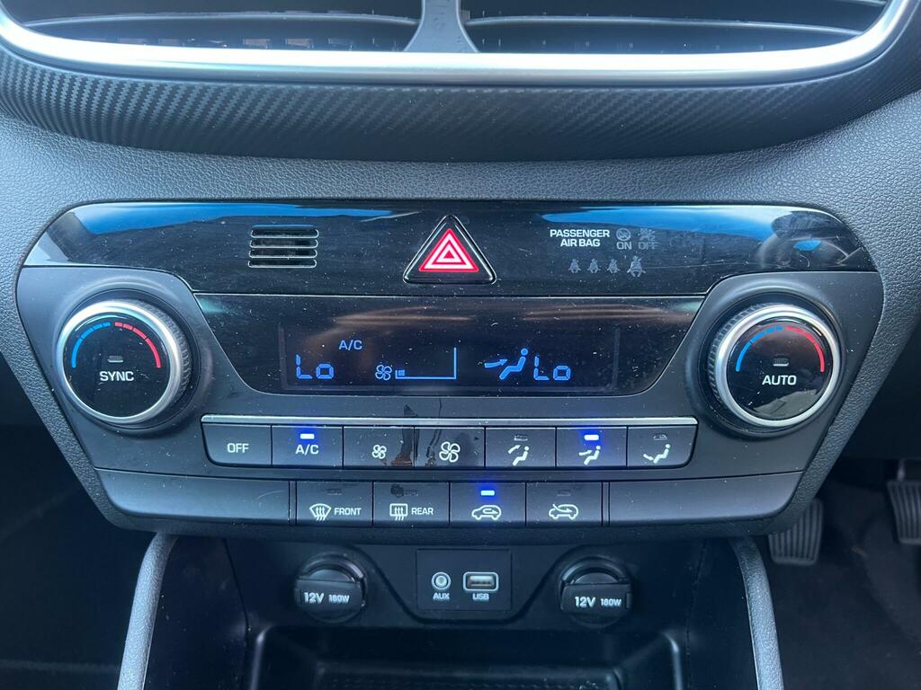Hyundai Tucson Se Nav White #18
