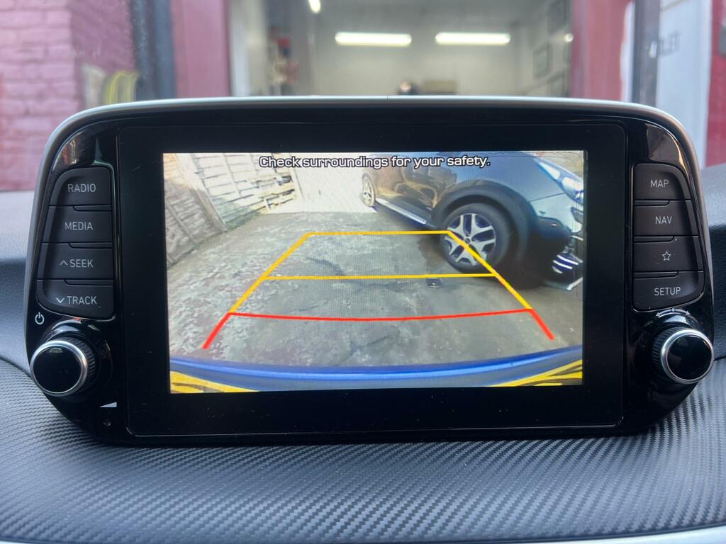 Hyundai Tucson Se Nav White #14