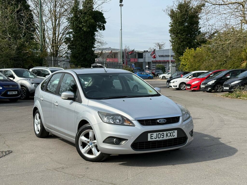 Ford Focus 1.6 Zetec EJ09KXC Silver