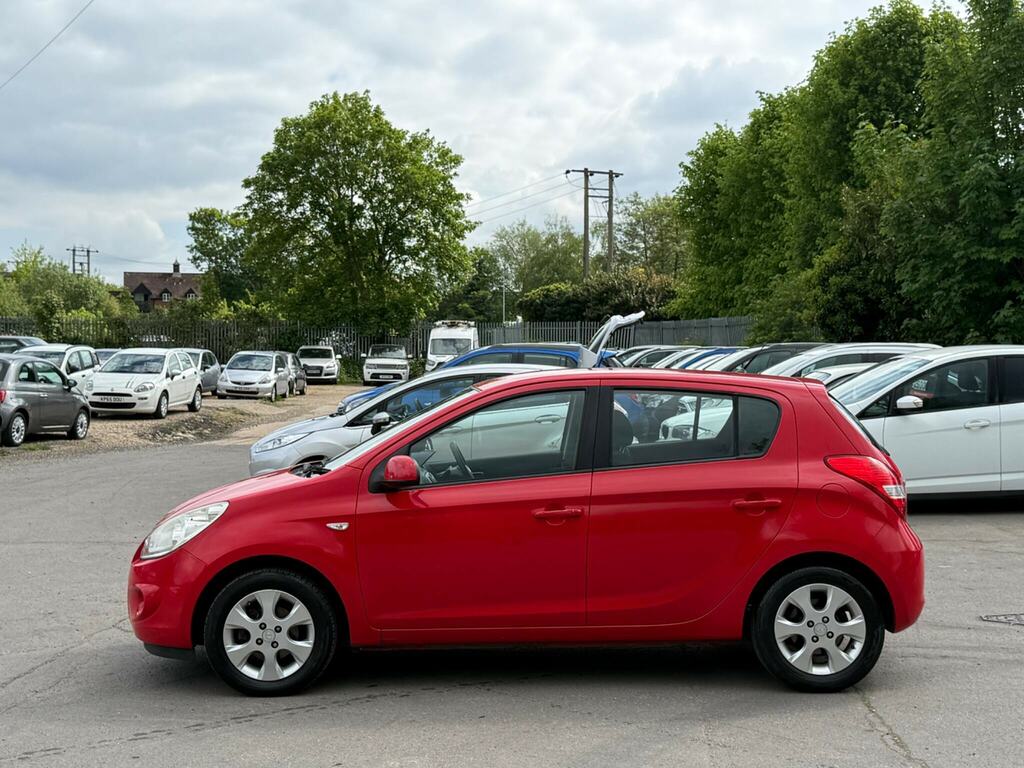 Hyundai I20 1.2 Comfort Euro 4 Red #4