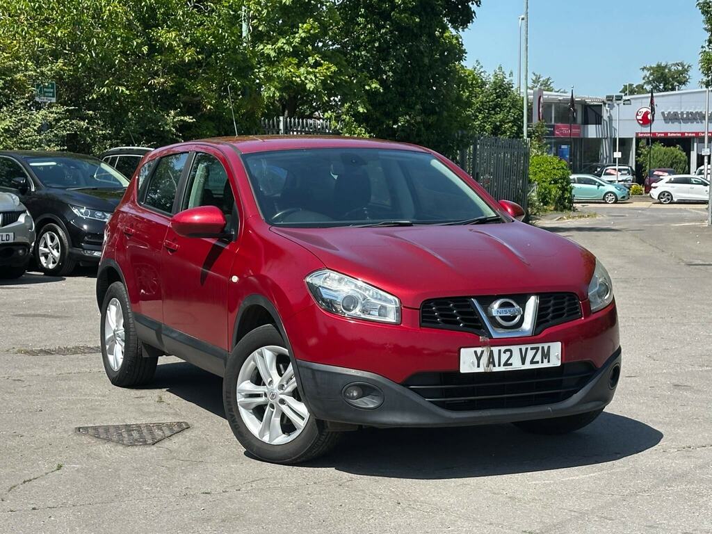 Nissan Qashqai 1.6 Acenta 2Wd Euro 5 Ss Red