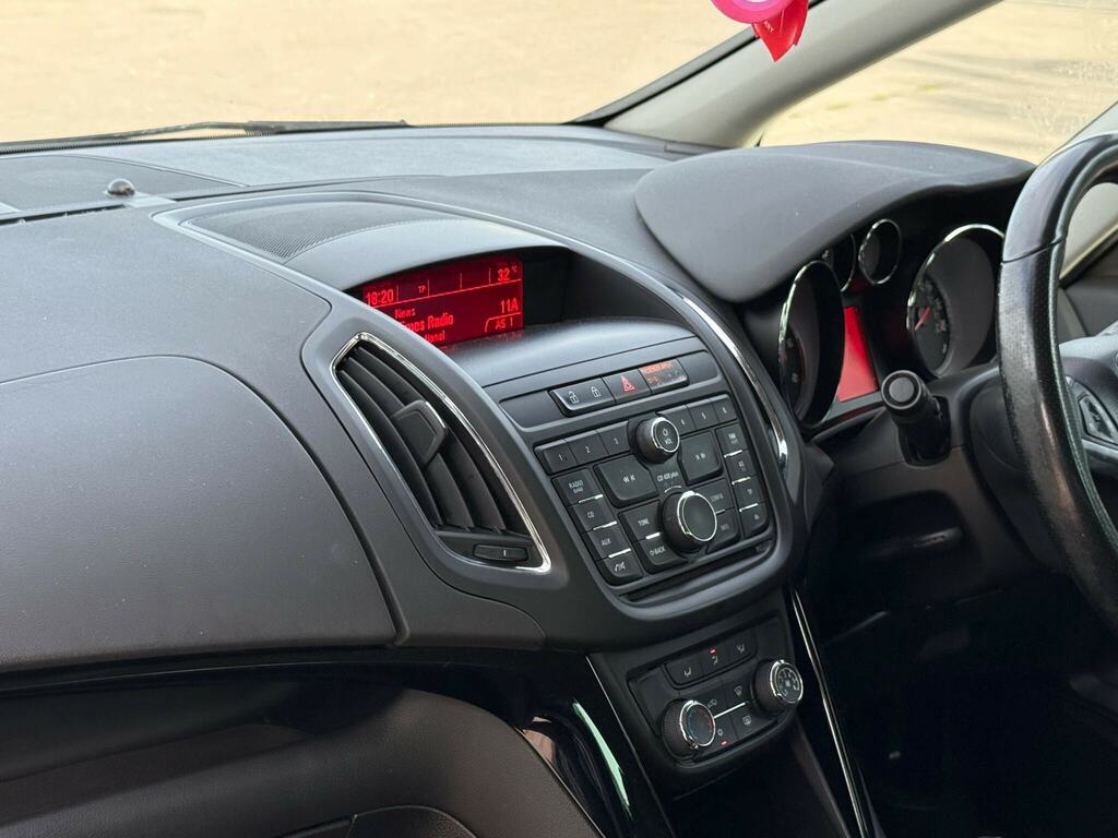 Vauxhall Zafira Tourer Tourer 2.0 Cdti Sri 7 Seats Red #11