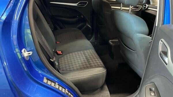 MG ZS T-gdi Exclusive White #10