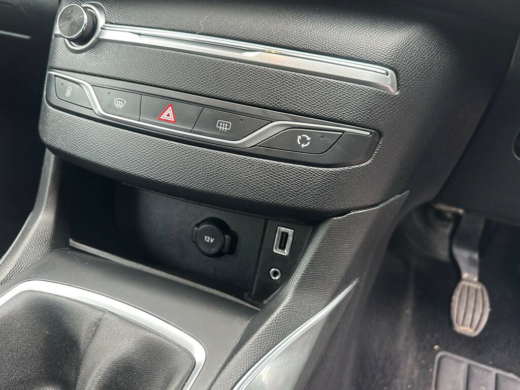 Peugeot 308 Hatchback Black #17