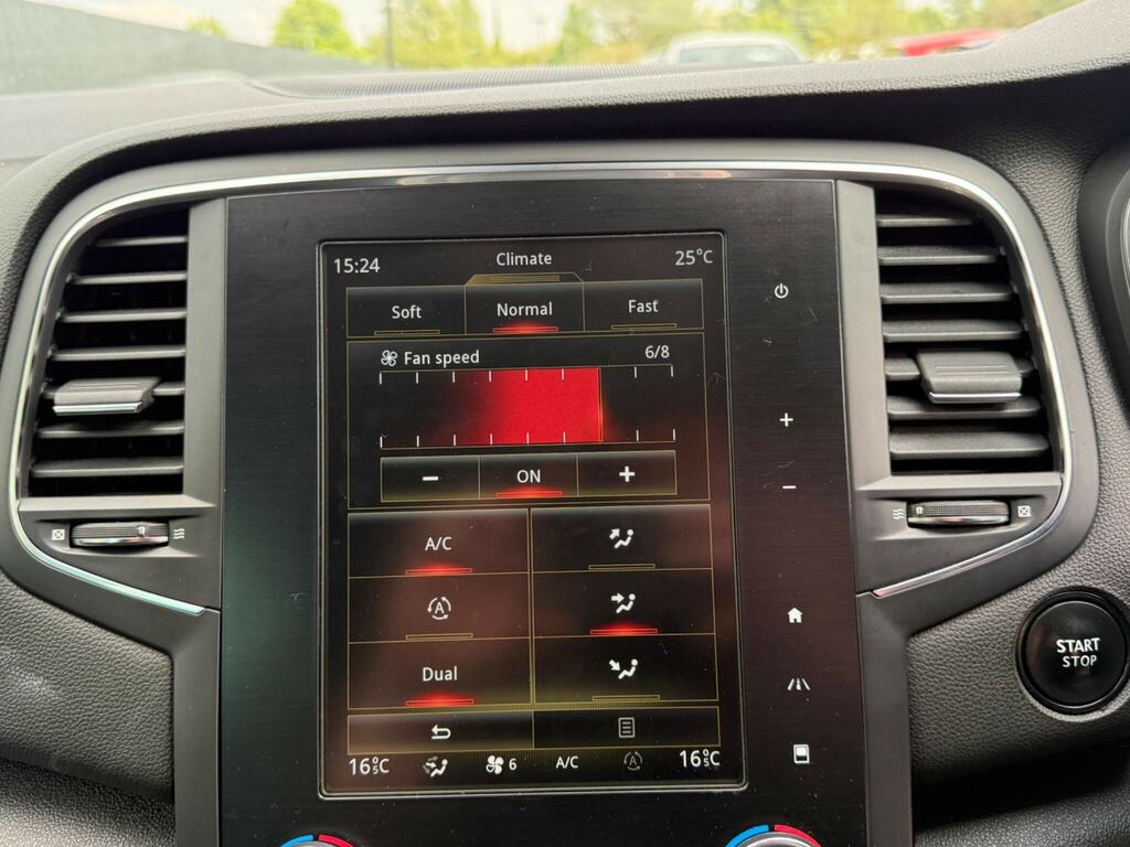 Renault Megane 1.6 Dynamique Vvt 110 Bhp Black #24