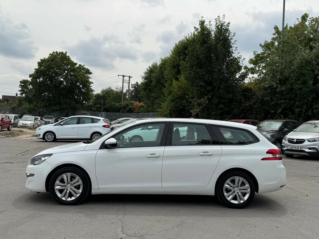 Peugeot 308 SW 1.2 Puretech Active Estate Euro 6 White #4