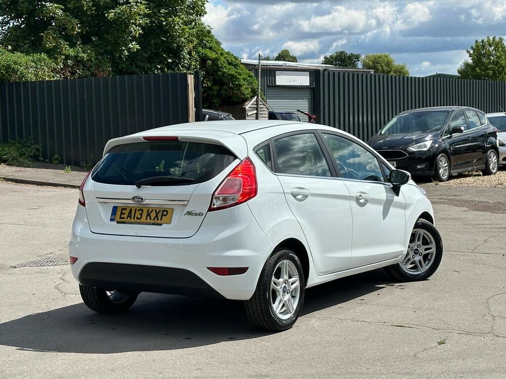 Ford Fiesta 1.25 Style Red #6