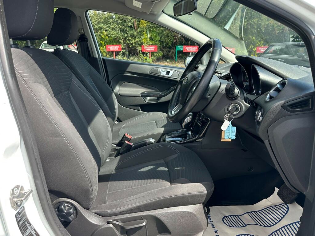 Ford Fiesta 1.25 Style Red #16