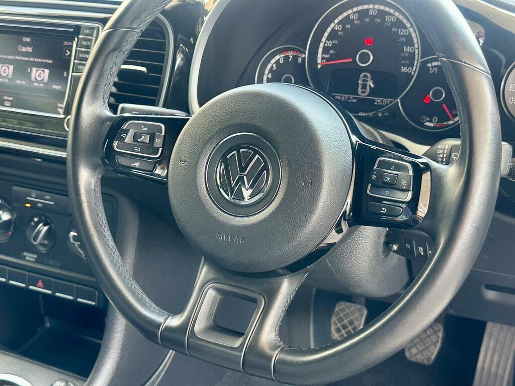 Volkswagen Beetle Hatchback White #15