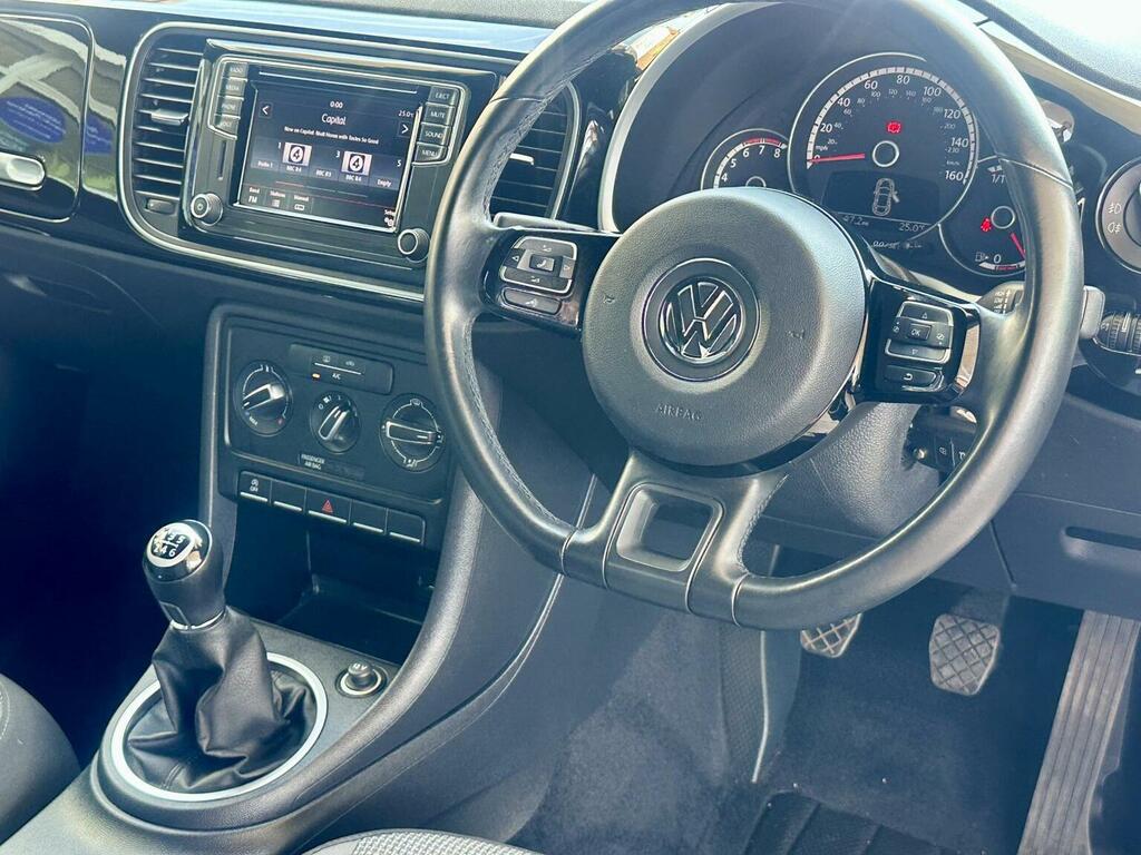 Volkswagen Beetle Hatchback White #16
