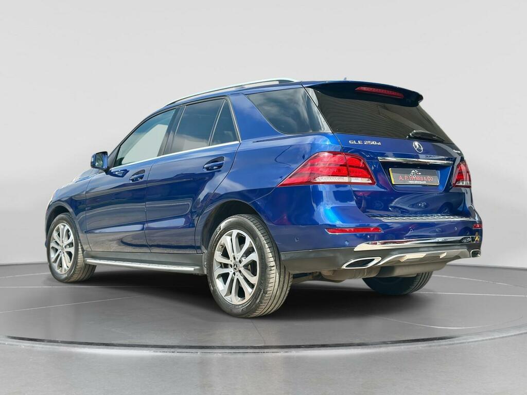Mercedes-Benz GLE Class Black #9
