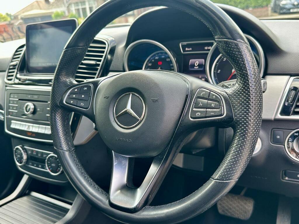 Mercedes-Benz GLE Class Black #22