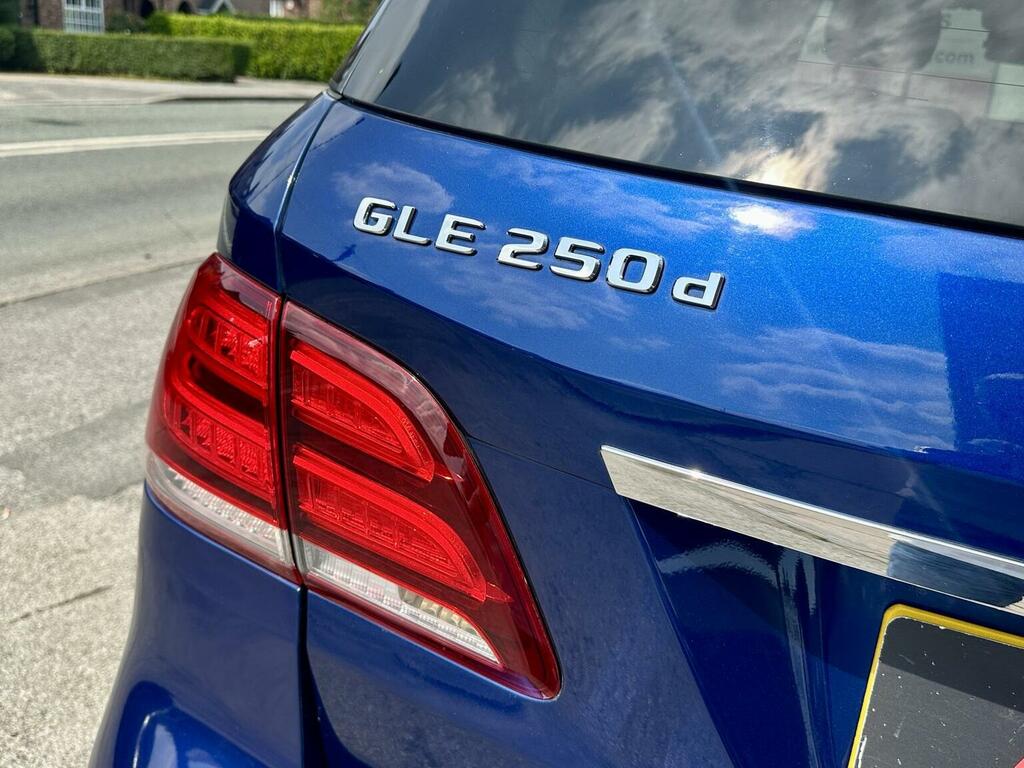 Mercedes-Benz GLE Class Black #7
