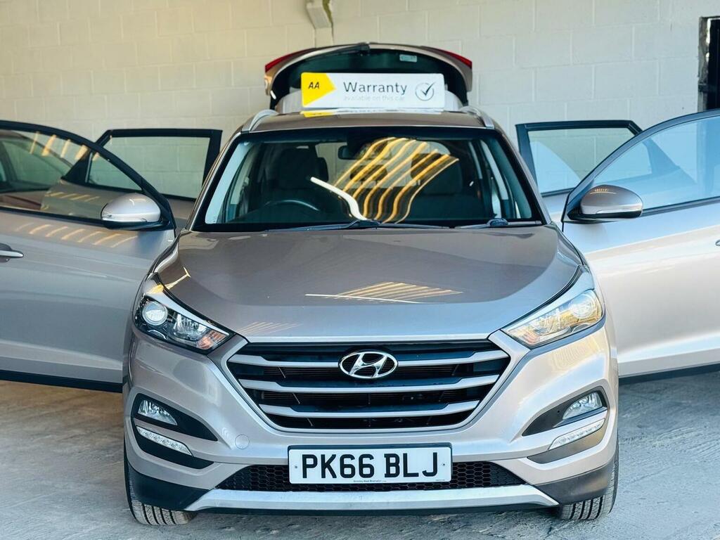 Hyundai Tucson Suv 1.6 Gdi Blue Drive Se Nav Euro 6 Ss 20 PK66BLJ White #4