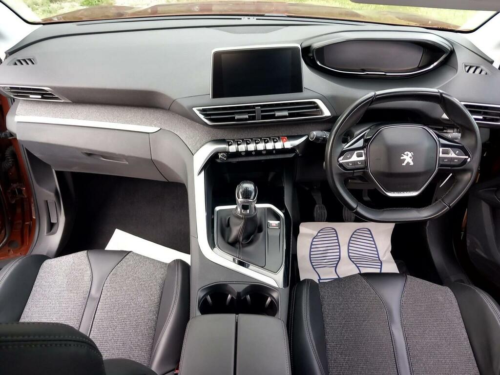 Peugeot 3008 Allure White #31