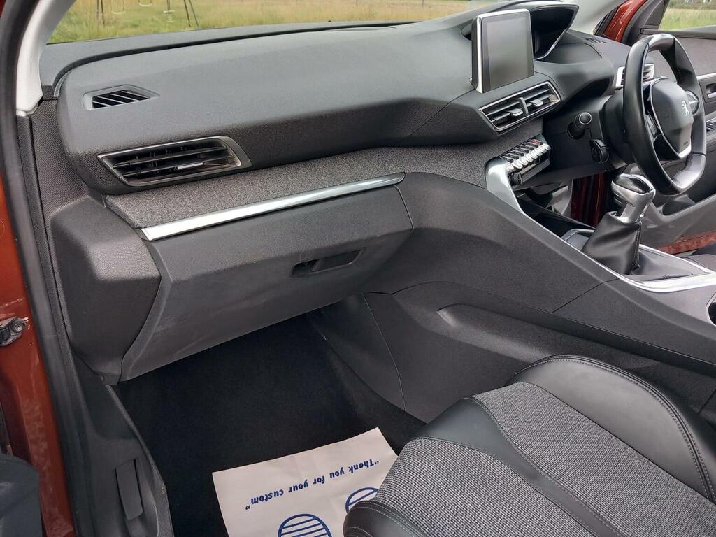 Peugeot 3008 Allure White #26
