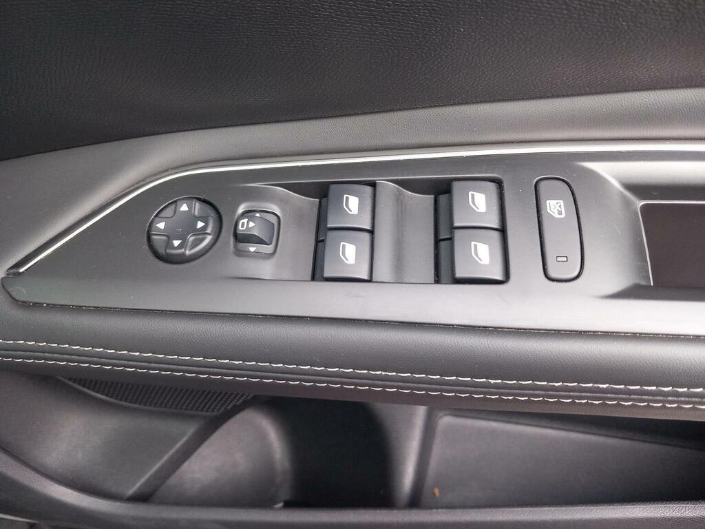 Peugeot 3008 Allure White #19