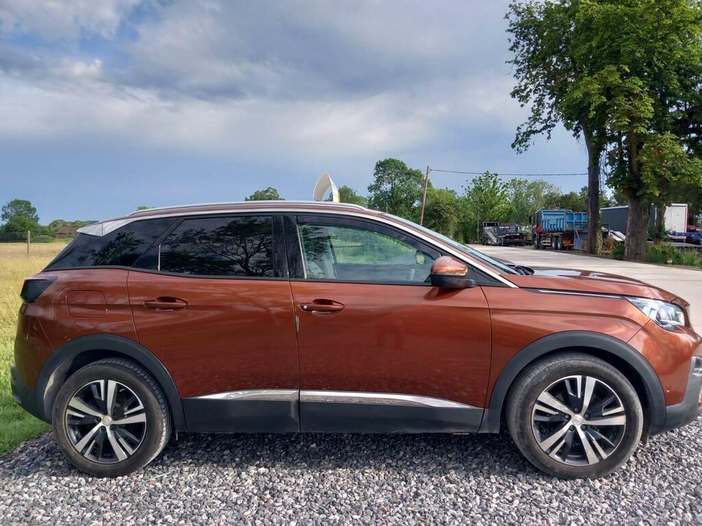 Peugeot 3008 1.2 Puretech Allure Euro 6 Ss Brown #4