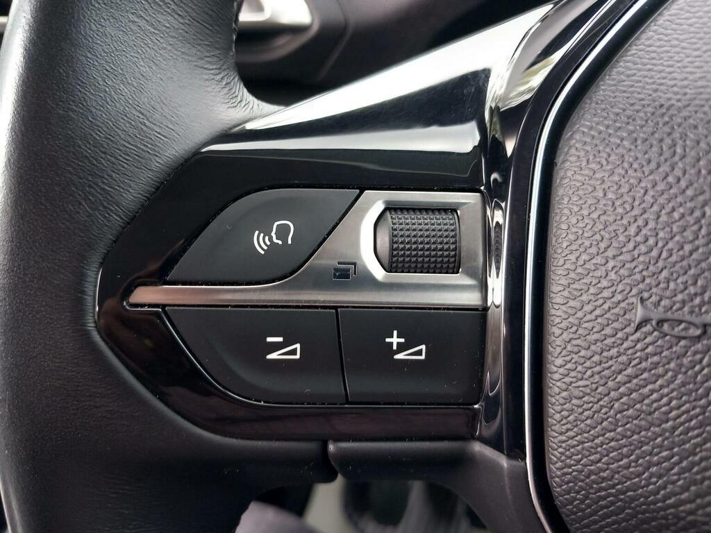Peugeot 3008 Allure White #16