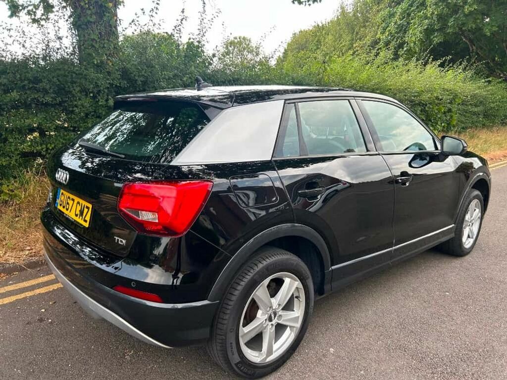 Audi Q2 Tdi Sport Black #3